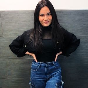 Meet your Posher, Monya